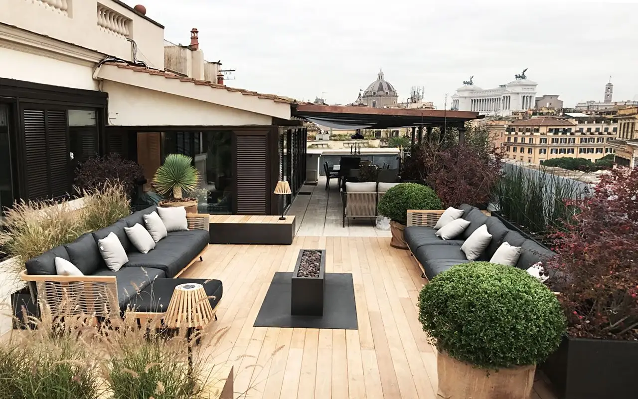 Vuoi arredare il terrazzo senza spendere una fortuna? Ecco i costi reali e come risparmiare