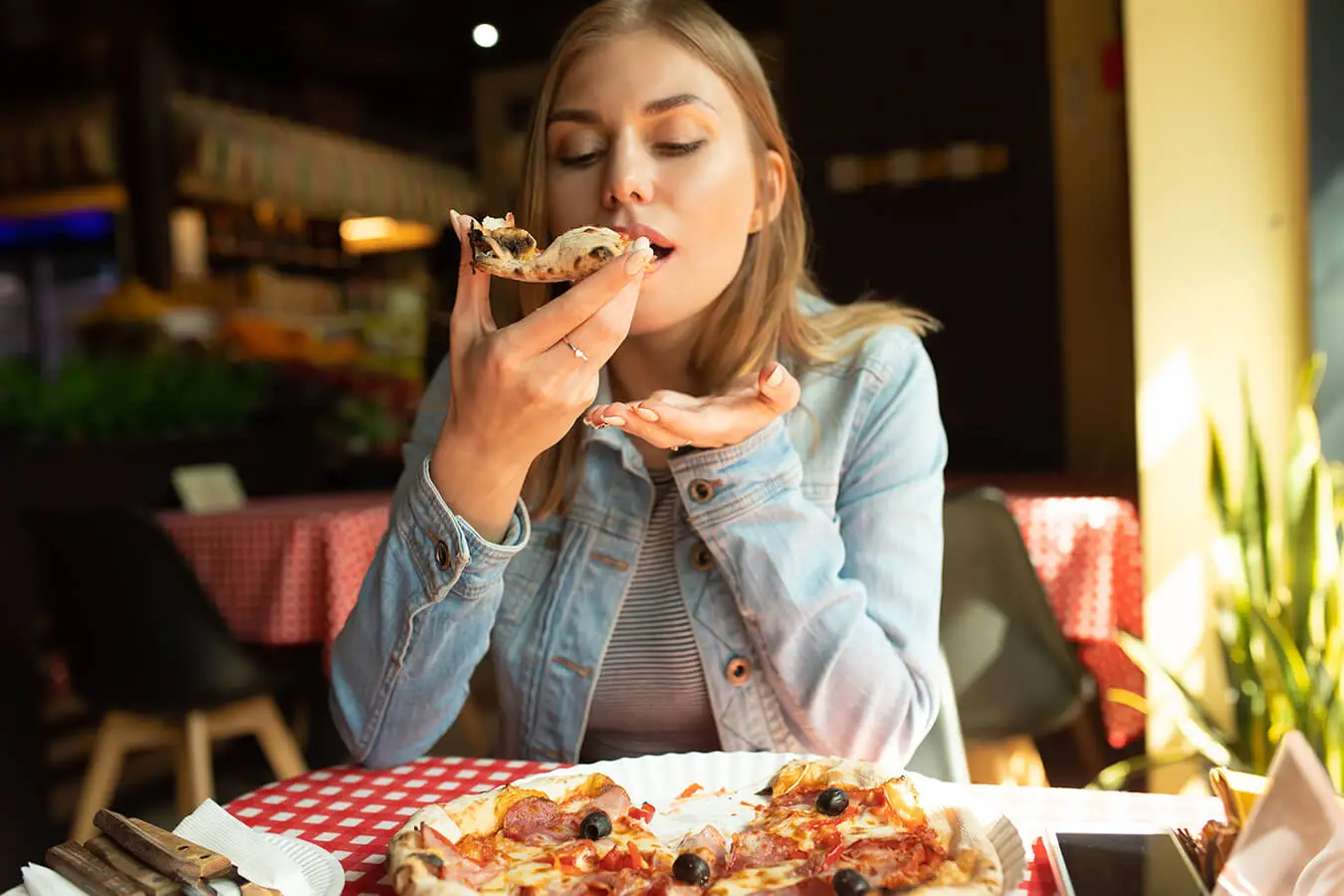 Hai improvvisamente il gusto alterato in bocca? Ecco le cause nascoste e come curarlo subito