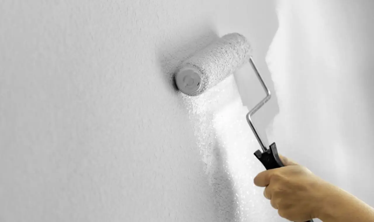 Tinteggiatura delle scale condominiali: ecco chi deve pagarla davvero tra proprietario e inquilino