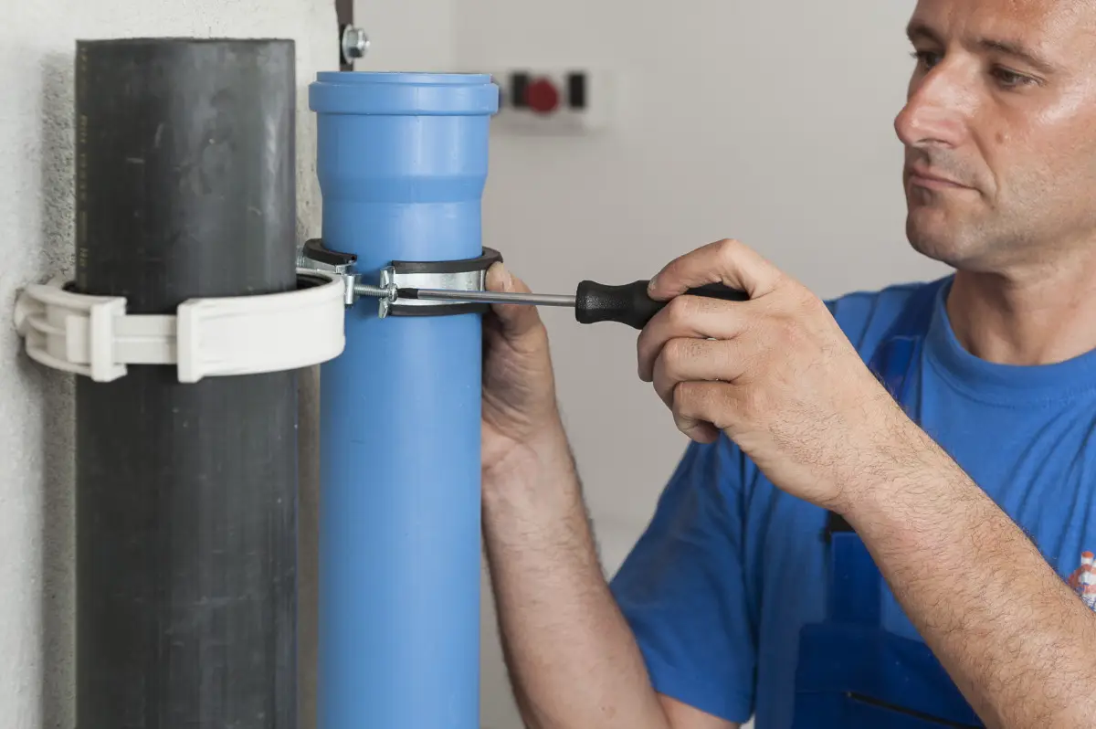 Allerta umidità in casa: non chiamare l’idraulico, ecco lo specialista giusto che risolve il problema