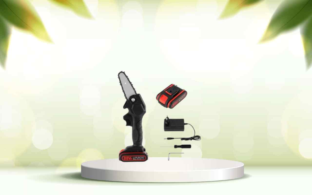 Scopri la mini motosega a batteria: pota e taglia nel tuo giardino senza fatica